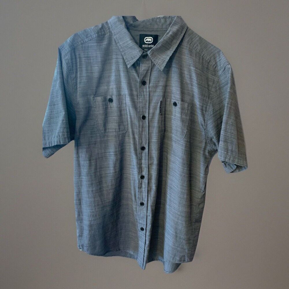 ECKO UNLTD lightweight denim blue button up collar